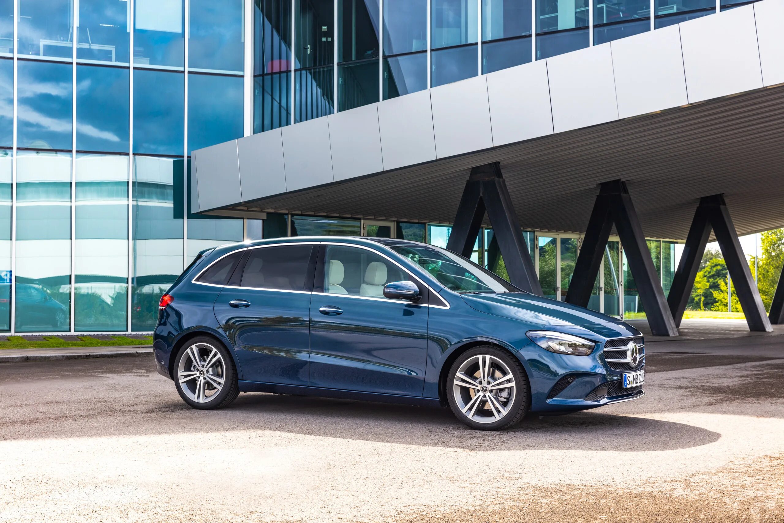 Class б. Mercedes b class 2019. mercedes benz b class 2019. mercedes b class w247. mercedes b200 2025.