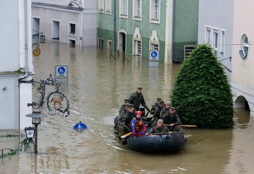 Почему наводнение в европе. Наводнение в европе (2002). наводнение в европе 2002 фото. 2013 год наводнение. затопление европы.
