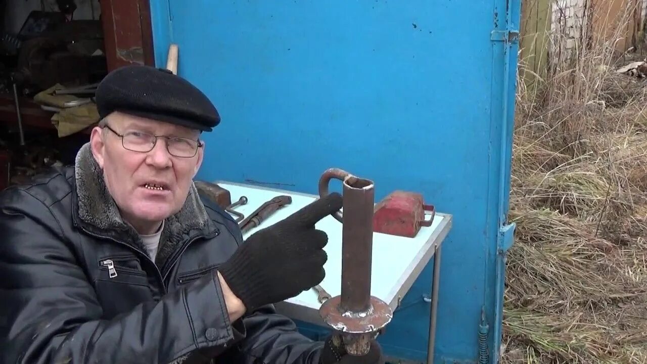 Старый дедовский метод. Старым дедовским способом. Вытягивание машины из грязи. Ботяги дедовские. Дедовский метод черта.