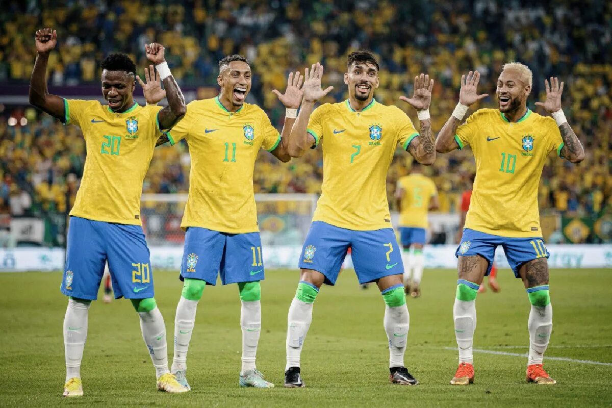 Город бразилия франция. Бразилия Хорватия 2022. Бразилия ЧМ 2022. Неймар сборная Бразилии.