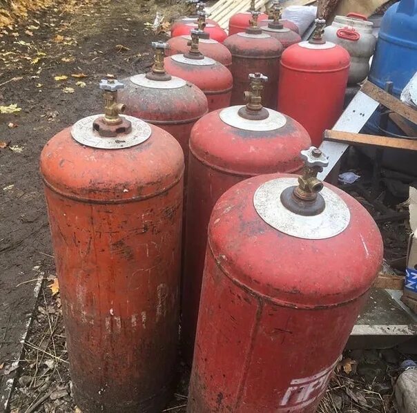 Баллон для пропана 50л. И пустейшие баллоны газа. Баллон пропановый 50л. Баллон газовый 50л кувалда. Газовый баллон 20л пропан.