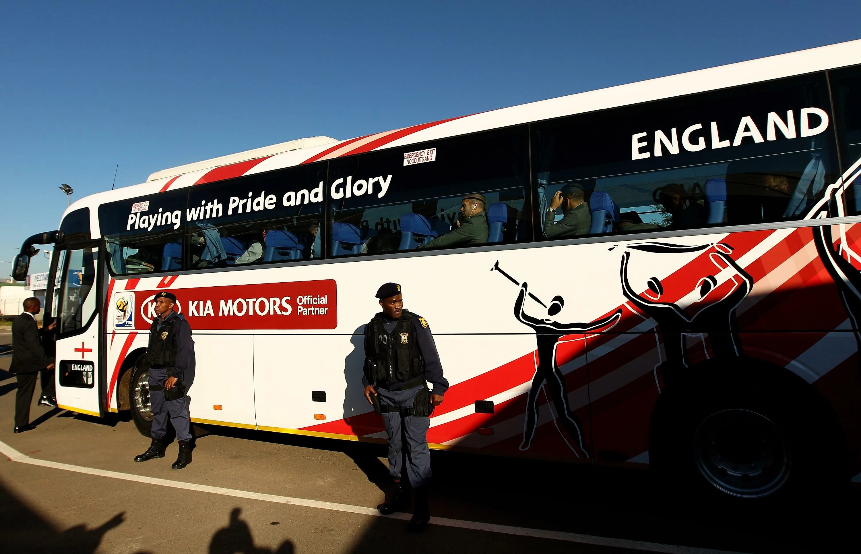 Кружка с английскими словами. Cup bus. Нефаз 5299 омси. Автобус 3д. Бразилия городские автобусы.