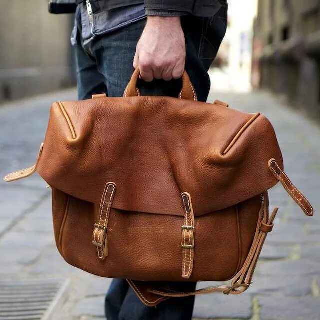 Небольшая мужская сумка. Кожаная сумка messenger. Кожаная сумка фотографа. Men's bag leather. Портфель мужской кожаный 2022.