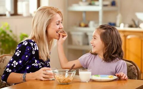Eat first mom