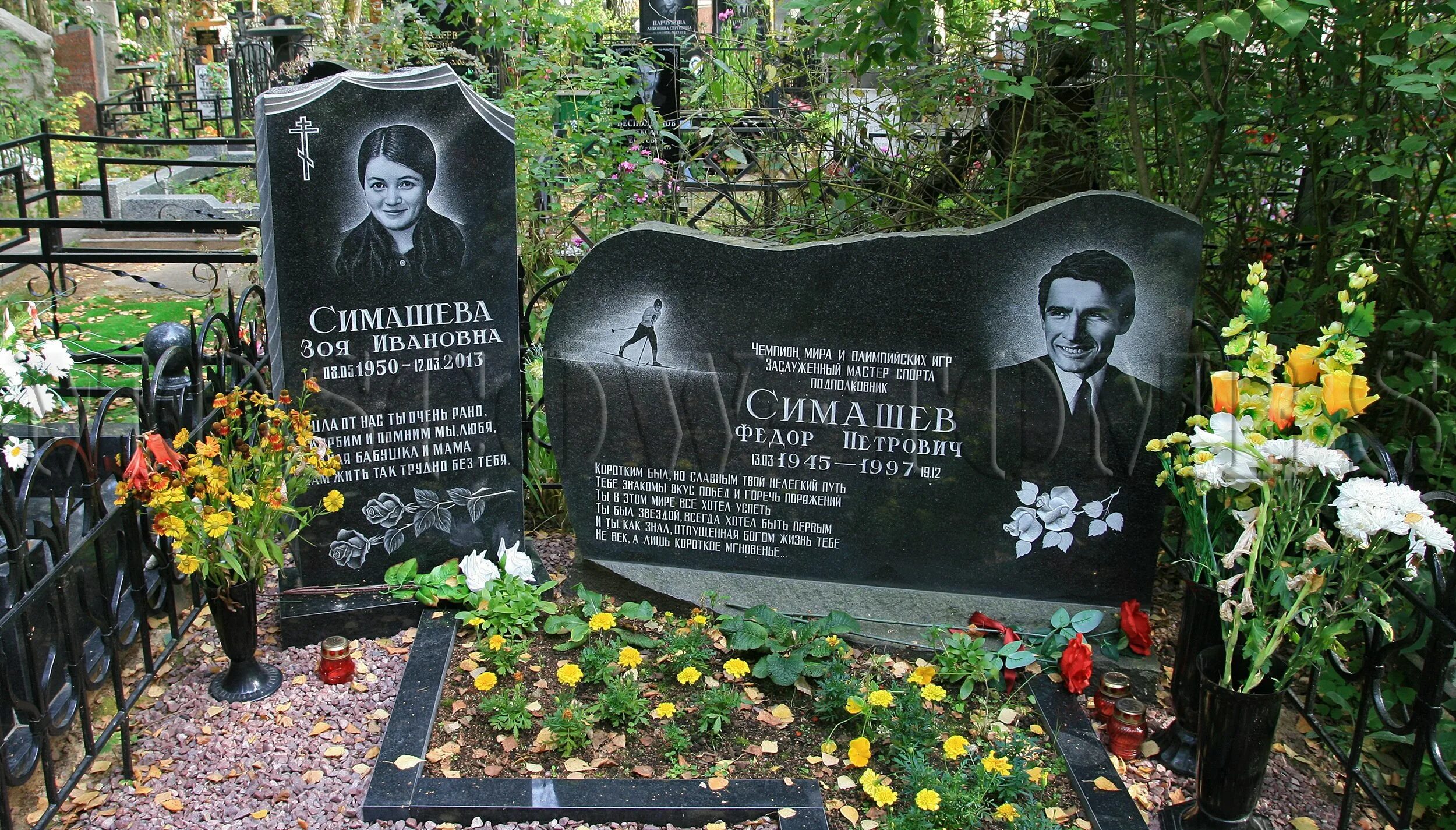 Могилы знаменитостей на николо архангельском кладбище. Катя огонёк могила. Николо-архангельское кладбище могилы героев советского союза. Николо-архангельское кладбище памятники. Могила вячеслава бобкова на николо архангельском кладбище.
