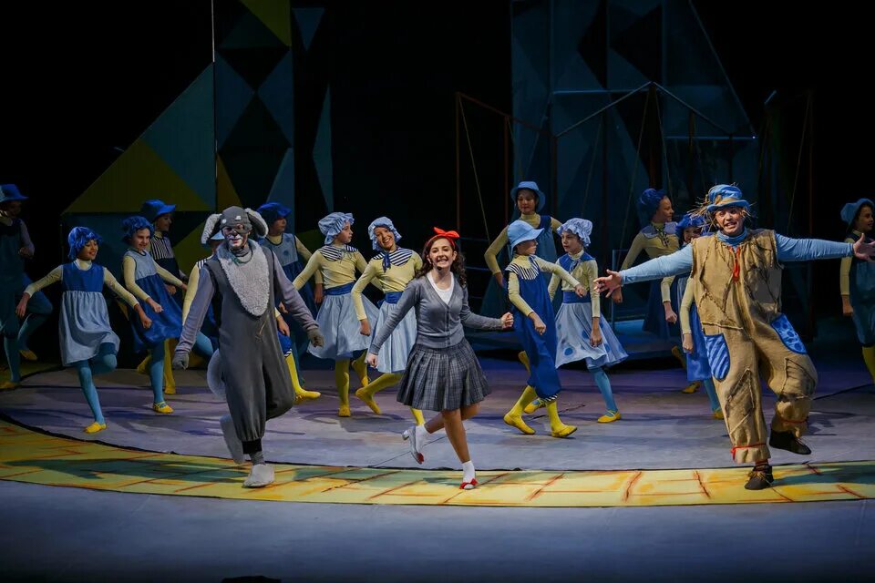 детский театр эстрады на бауманской волшебник изумрудного города. опера волшебник изумрудного города. омский тюз волшебник изумрудного города. спектакль волшебник волшебник изумрудного города. спектакль "волшебник изумрудного города" симферополь.