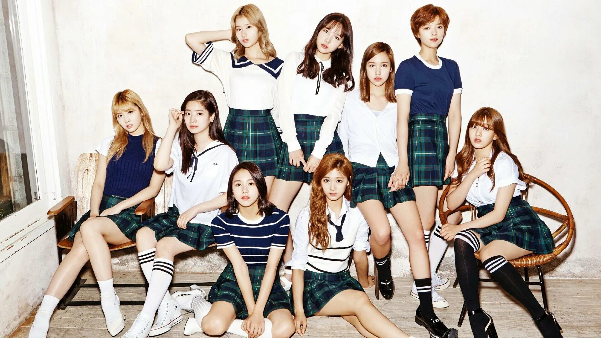 More than twice. Группа twice. k-pop группа twice. твайс кпоп. команда твайс.