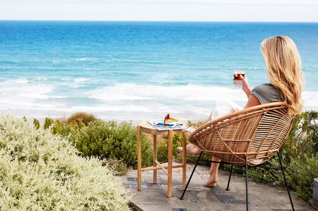 летние цветы. вдохновение цветами. летнее вдохновение. цветы в деревне. идея для фотосессии фон композиция.