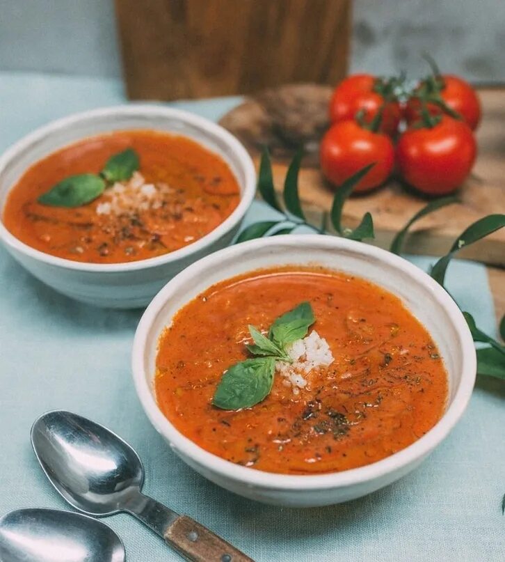 Рецепт рис помидор морковь лук. Рисовый томатный суп. Тосканский томатный суп. Томатный суп с рисом. Рисовый суп с томатом.