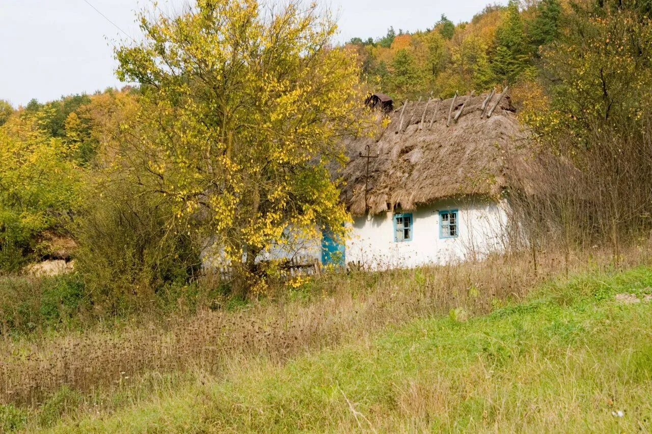 Заброшенные села Украины. Украина деревня Мазанка. Хата. Заброшенные украинские села.