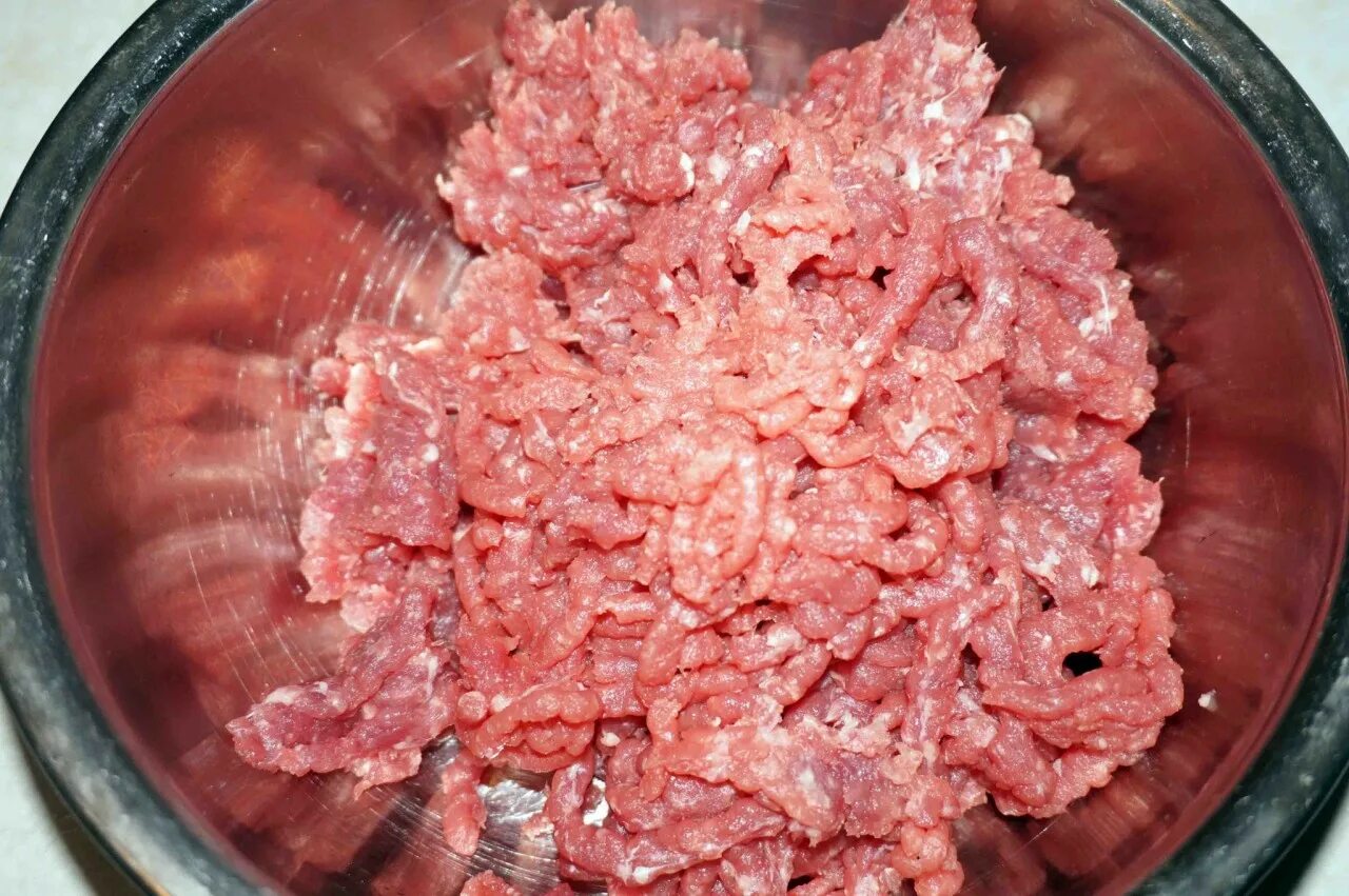 куриный фарш в блендере. блендер стационарный для фарша. блендер для мяса. измельчить мясо в комбайне. куриный фарш в блендере.