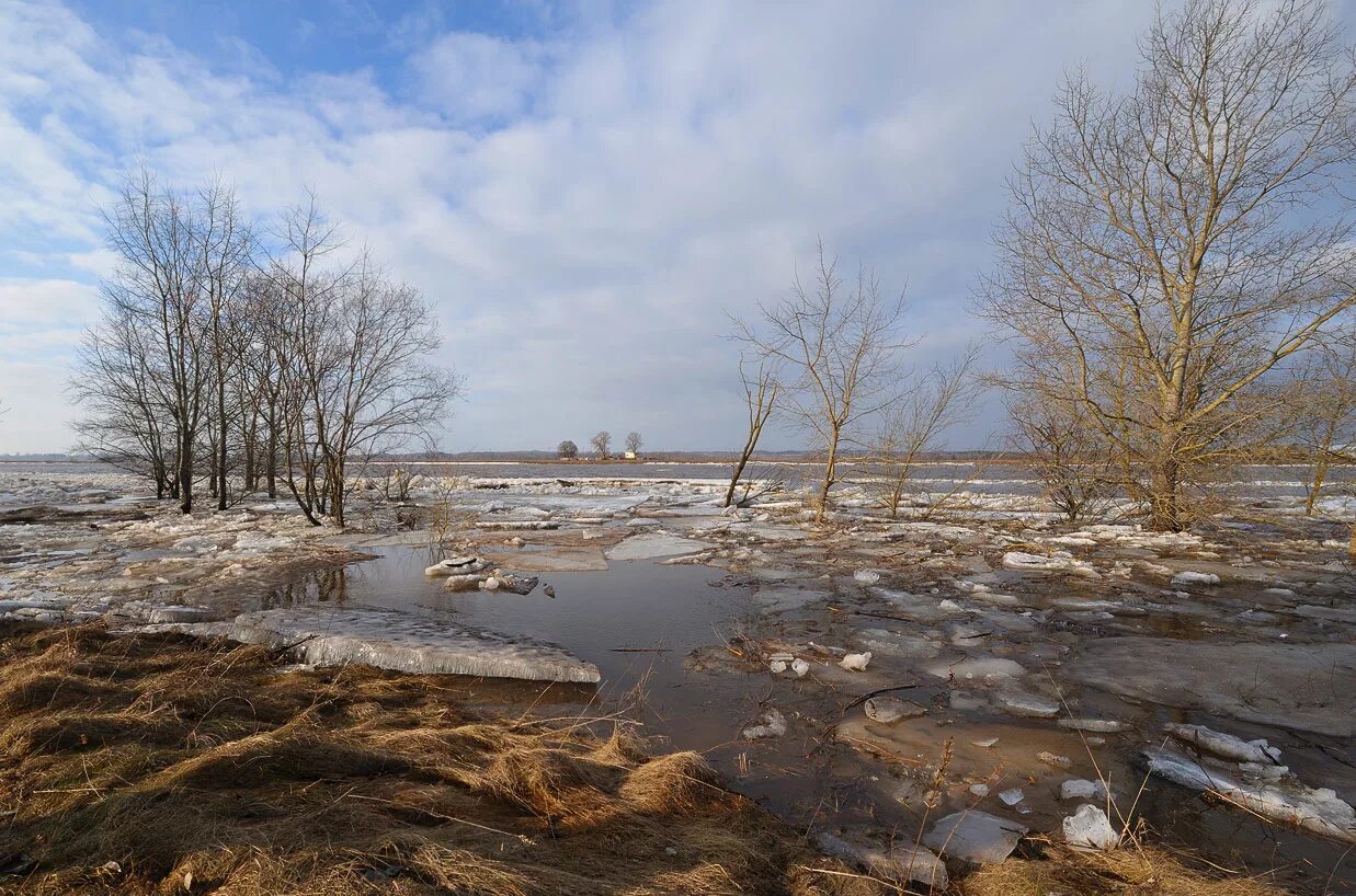 Гоним внешними лучами. Весенний разлив вод. Весенние воды.