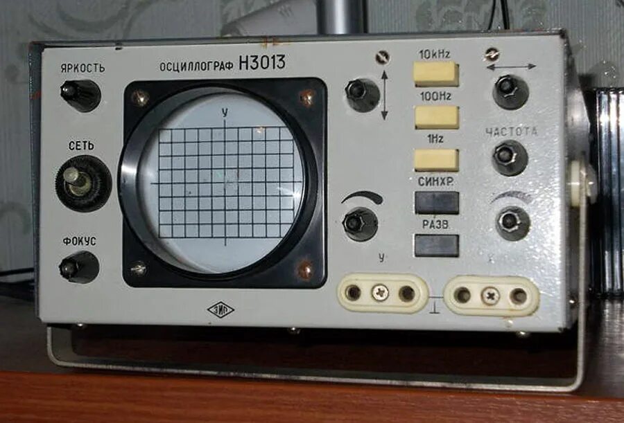 осциллограф оэш 70. осциллограф школьный оэш-70. осциллограф электронный учебный ссср 220 в. осциллограф учебный. омш-3м.