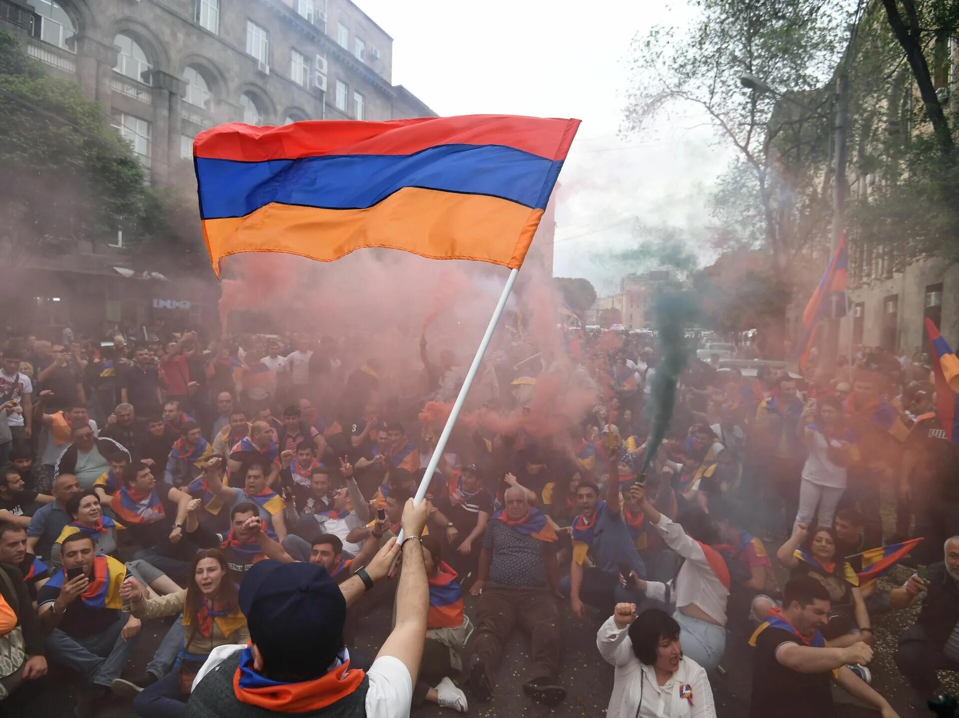 Митинги в Ереване 2022. Спутник Армения протесты в Армении 2022. Армения против Пашиняна. Армения митинги оппозиции 2022. Сми ереван