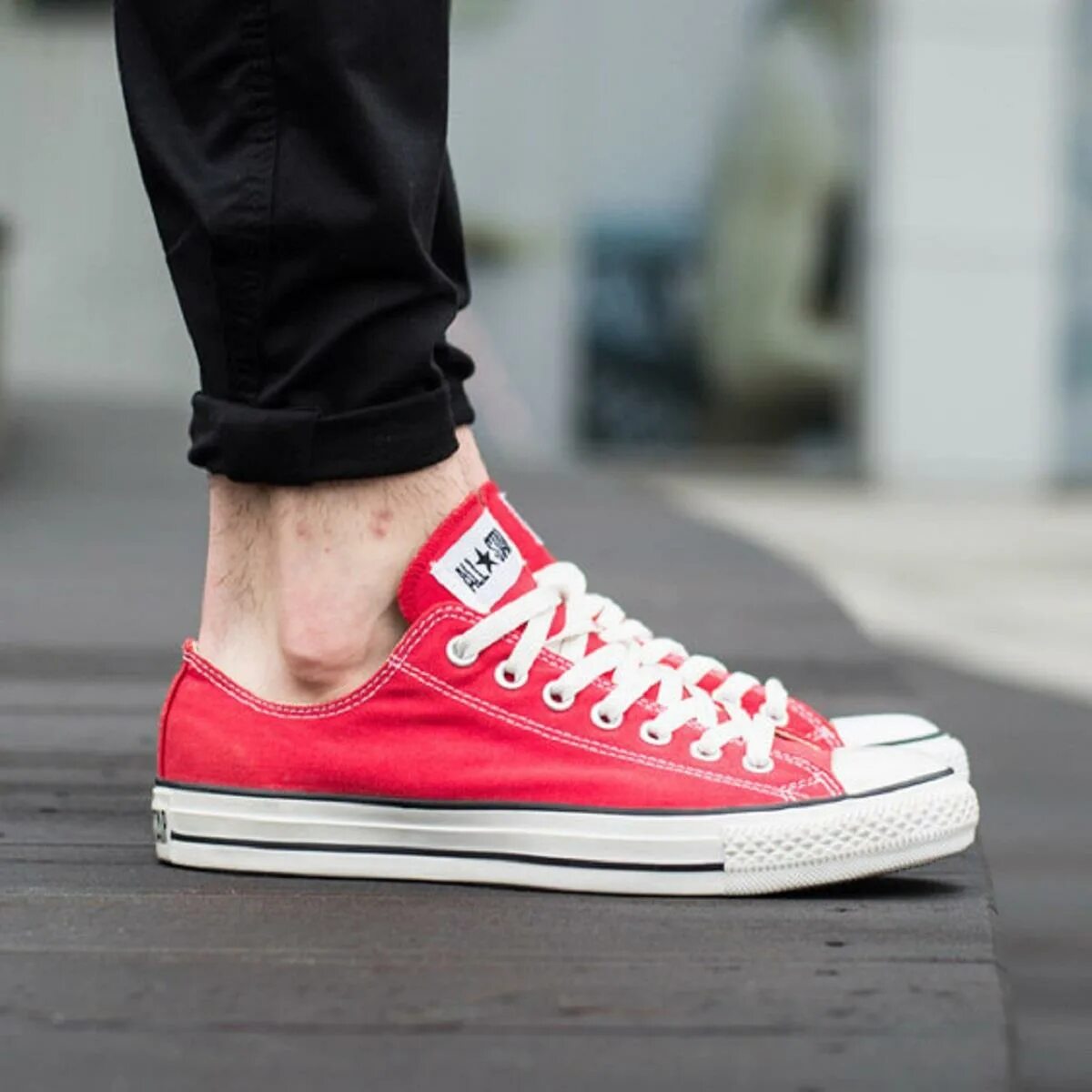 Кроссовки и кеды мужские. Кеды конверс мужские. Кеды Converse Chuck Taylor all Star High Red. Кеды мужские Converse m9696 красные. Найк конверсы низкие красные.