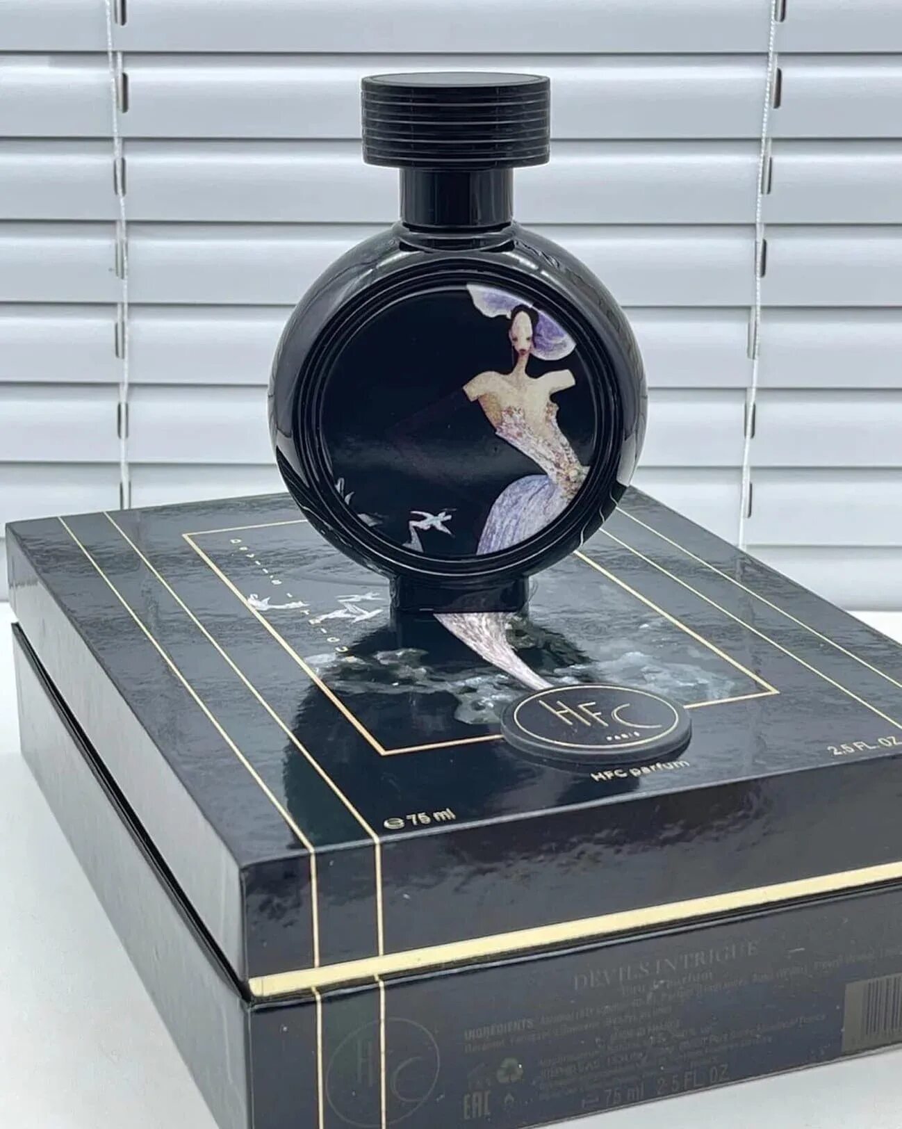 Haute fragrance company devil's intrigue 75 мл. Туалетная вода hfc devil intrigue оригинал. Духи hfc devils intrigue. Hfc devil*s intrigue edp 75ml. Haute fragrance company 75 мл.