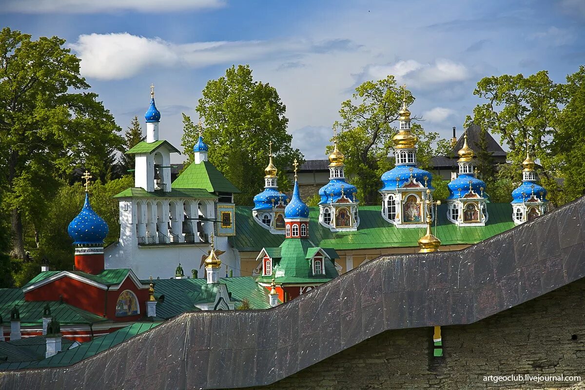 Г печоры псковская обл. Печоры псковская область. Печоры псковская область. Г печоры псковская обл. Псково-печерский монастырь вид сверху.