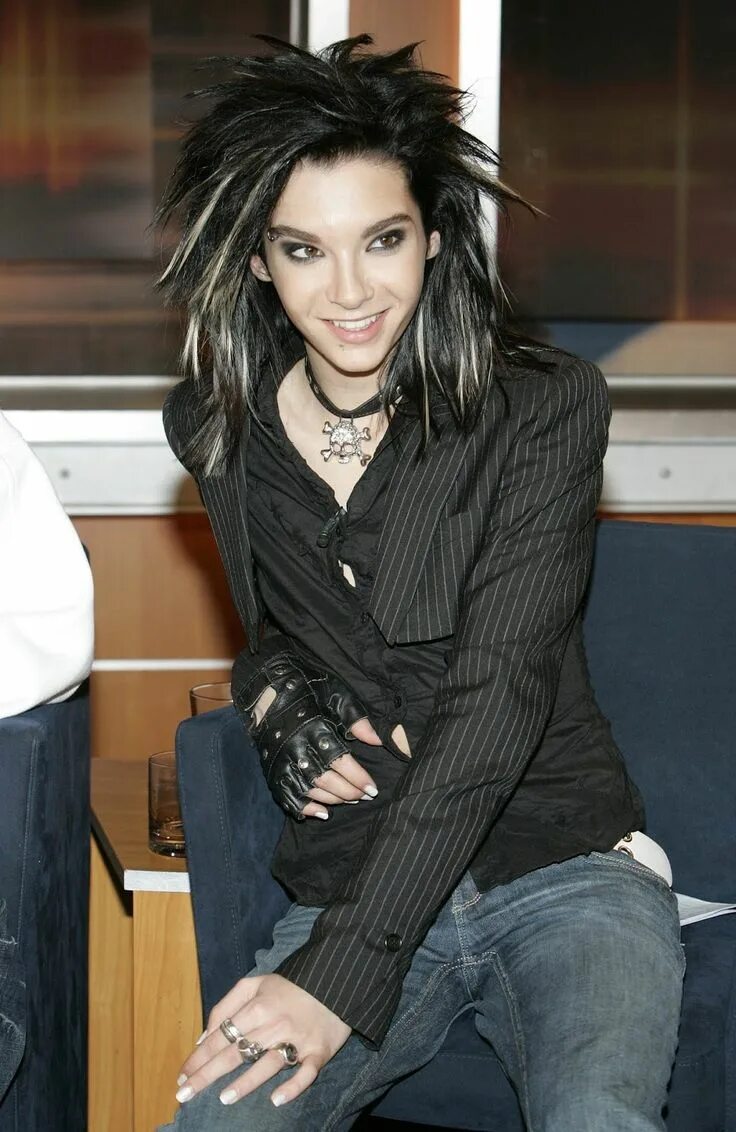 Билл и том каулитц 2006. Билл каулитц лет. Токио хотел билл каулитц. Tokio hotel билл каулитц. Tokio hotel билл каулитц.