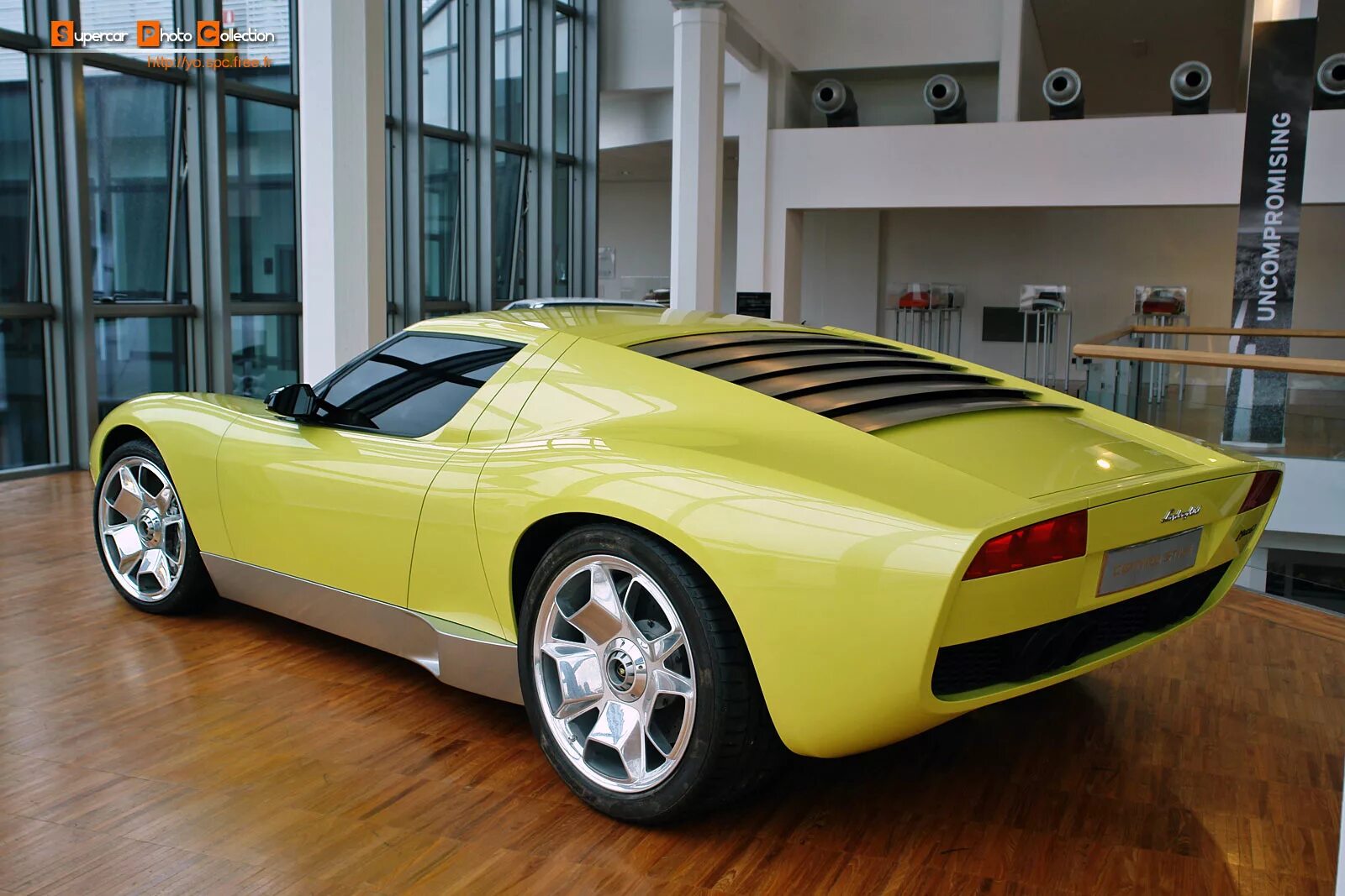Первое поколение автомобилей. Lamborghini Miura Concept 2006. Ламборгини Миура концепт. Lamborghini Miura Concept 2022. Lamborghini Miura Concept 2019.