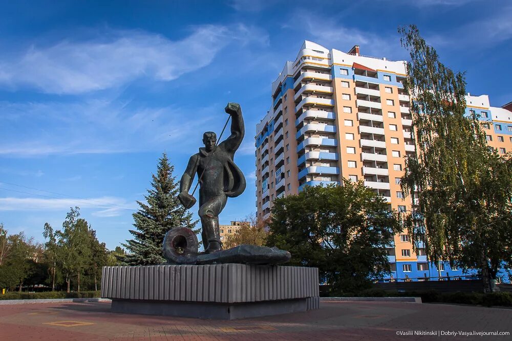 северный орловский. северный орловский. алеша сталевар памятник орел. площадь содружества в орле. северный район г.