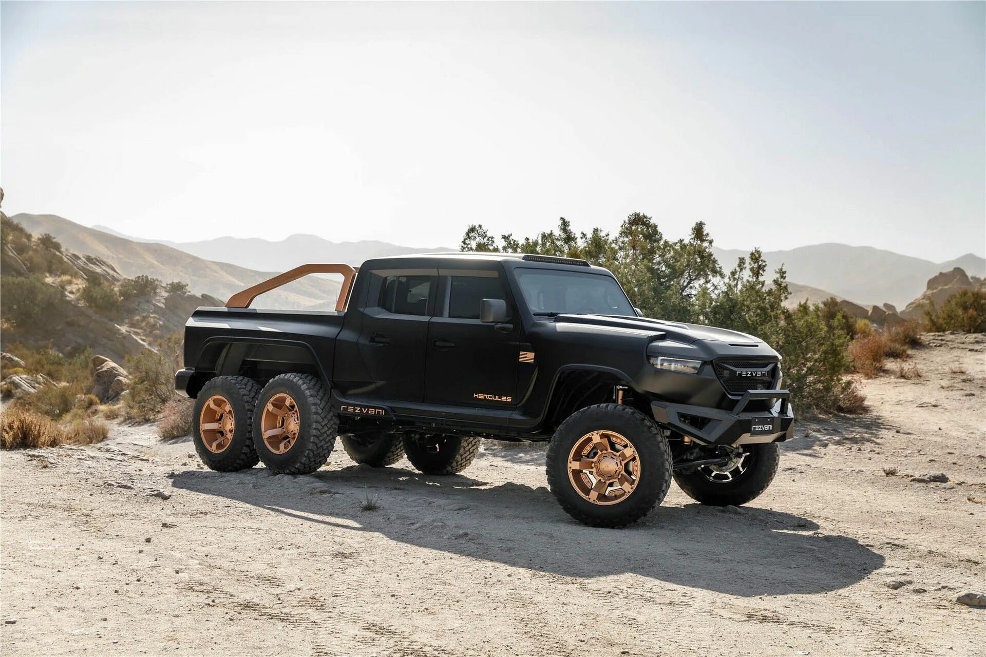 Мощный пикап. Rezvani hercules 6x6. пикап rezvani hercules 6x6. rezvani hercules 6x6 2025. rezvani hercules 6x6 2025.