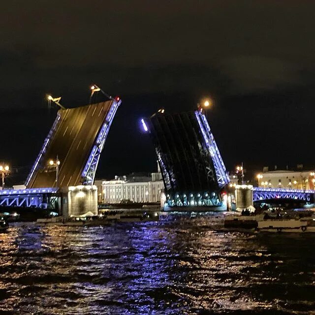 Разведенные мосты remix. Разводной мост на неве в санкт петербурге. Разведение мостов когда. Разведенные мосты remix. Кто написал песню разведенные мосты.