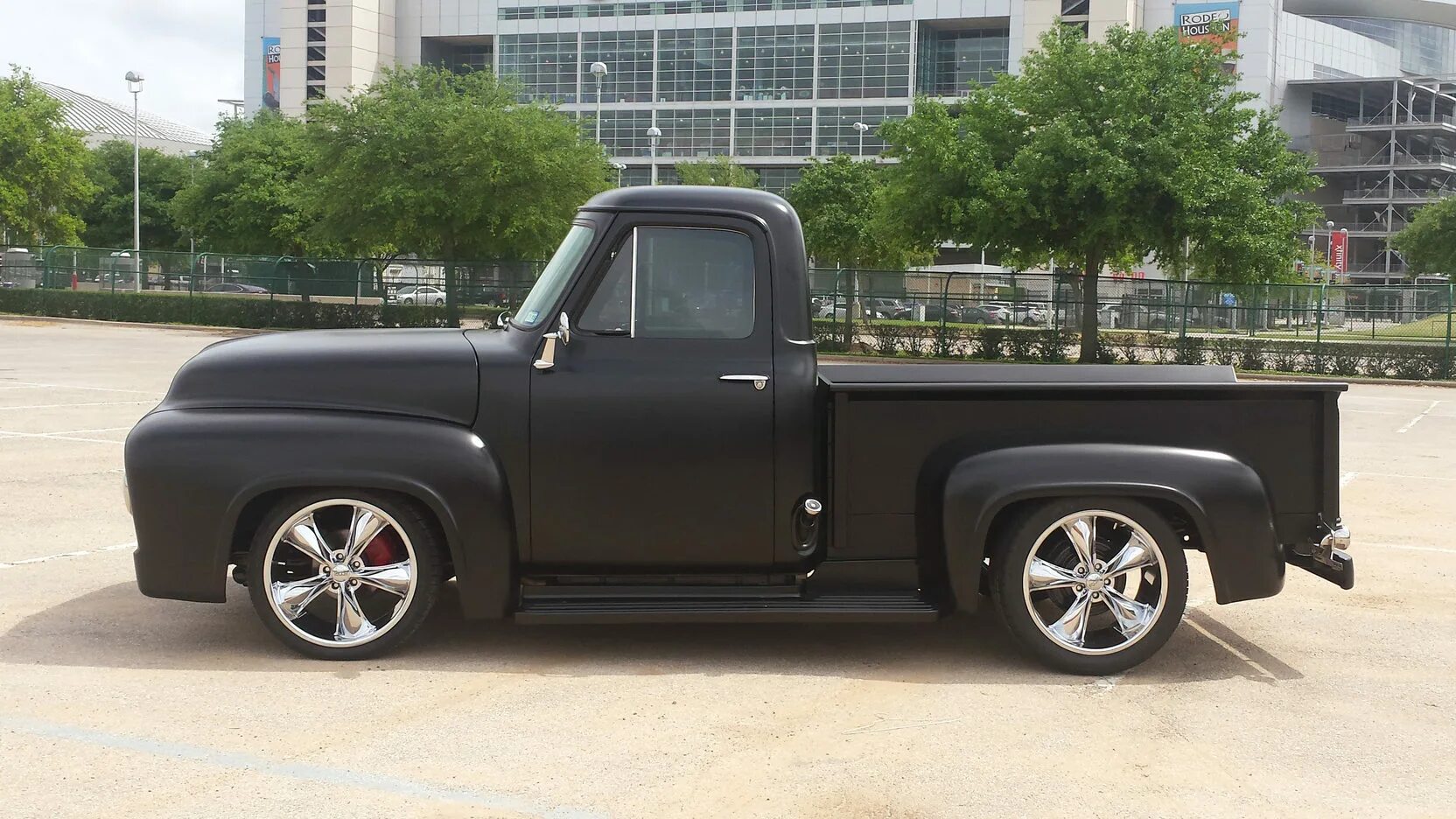 Черный пикапер. Ford f150 одинарная кабина. Chevrolet silverado 1500 pickup. Черный пикапер. Додж рам 2015.