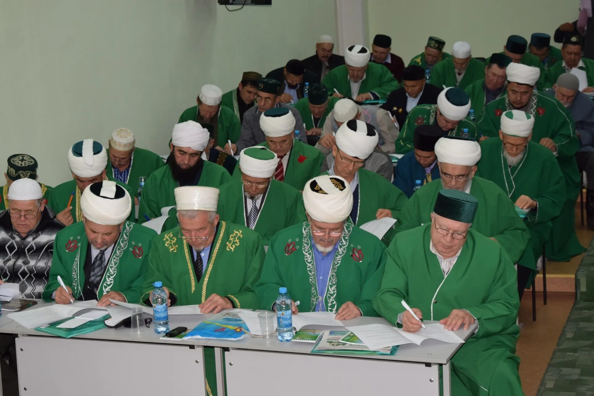 якуп халиков цдум. региональное духовное управление. региональное духовное управление. дом дружбы народов самарской области. талип хазрат яруллин самара.