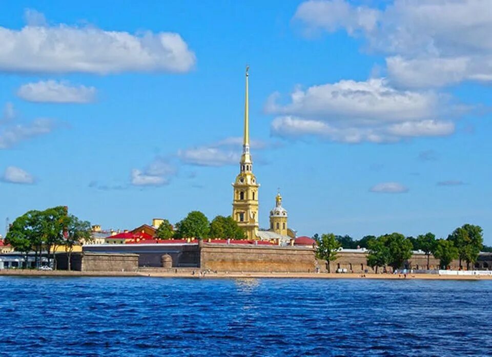 В каком городе петропавловская крепость. Петропавловская крепость в санкт-петербурге. петербург петропавловская крепость. каменная петропавловская крепость. крепость у невы в санкт-петербурге.