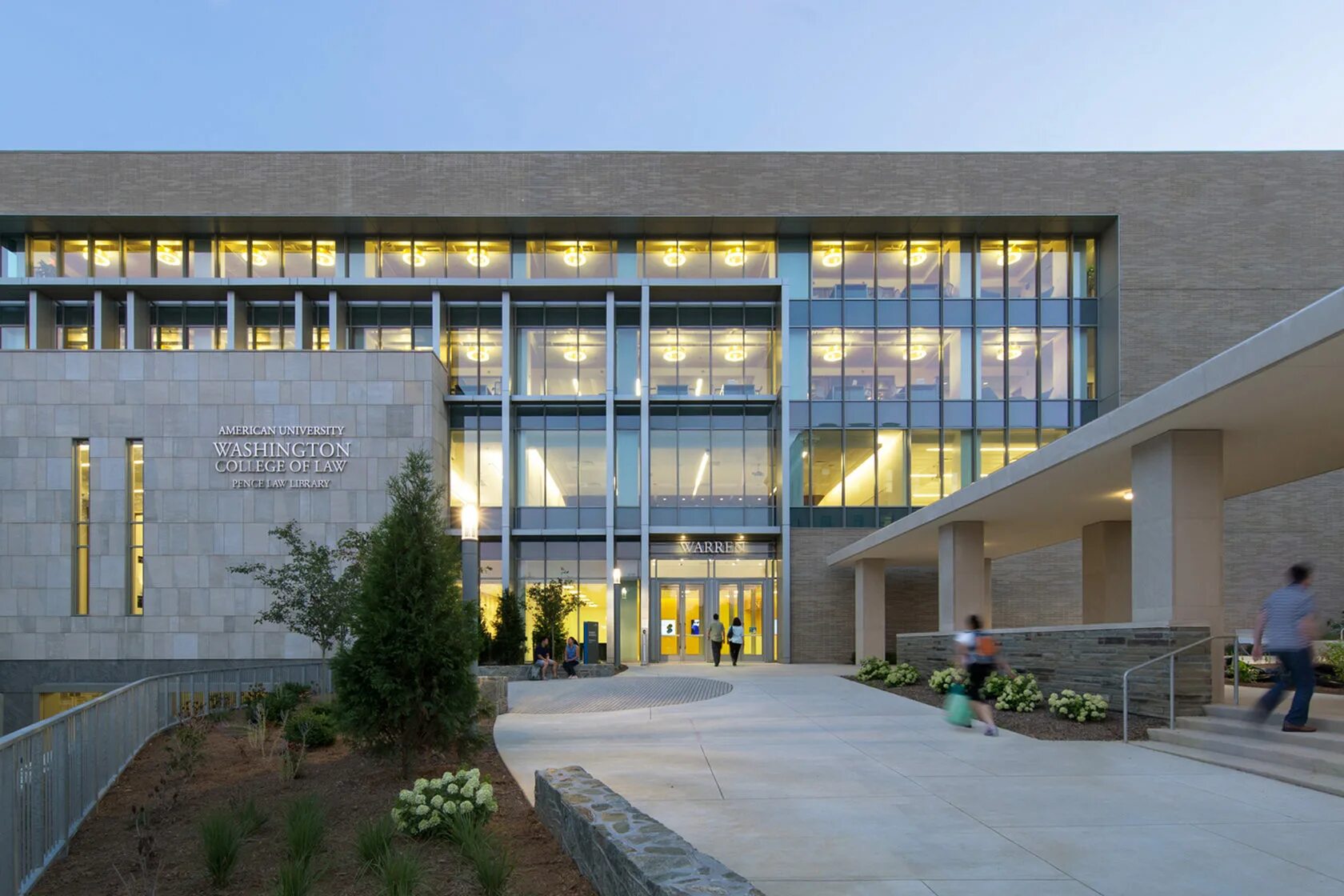 Американ Юниверсити. Университет Реджайны. American University in Washington DC. American University Washington College of Law.