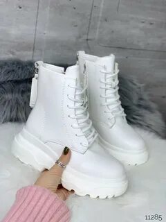 Ботинки женские цвет белый