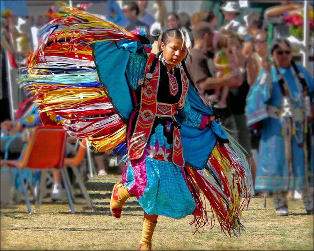 Праздник индейцев пау-вау. Танцы американских индейцев. Индейские танцы. Индейские традиции. Народы северной америки и их занятия