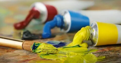 При работе с масляными красками