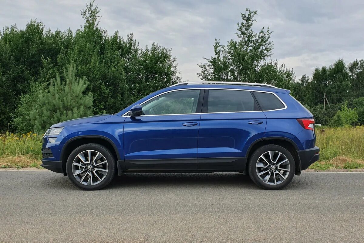 Skoda karoq 2020. Шкода карок зеленый. Шкода karoq 2020. Skoda karoq. Škoda karoq белый.