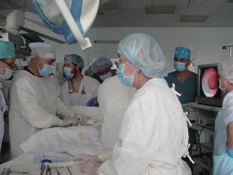 врач хирург детской областной больницы