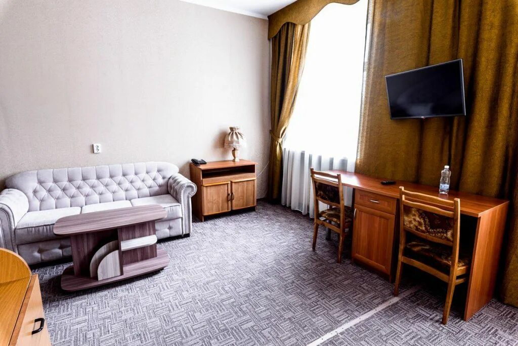 Гостиница дом курск. Карла маркса, 68, курск. Щемиловка, 94, курск. Гостиница центральная курск. Гостиница белладжио курск.