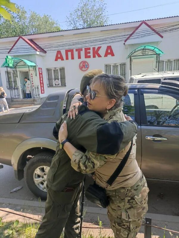 штаб союза добровольцев донбасса. добровольческий отряд на украину. добровольцы в луганске. барс 12 отряд. армавирский механико-технологический техникум.