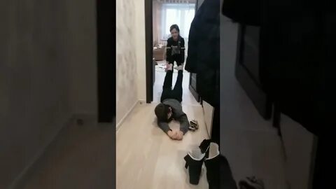 Женщина в чужой квартире