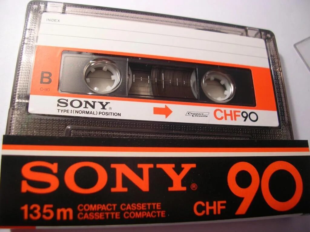 Кассеты сони. Кассеты Sony chf90 красные. Аудиокассета Sony CHF 90. Кассеты сони 80х. Cassette Sony 80s.