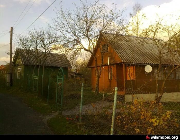 Снт красная заря. Снт красные горки. Снт красная заря. Дом с участком снт красная пахра. Снт красная заря.