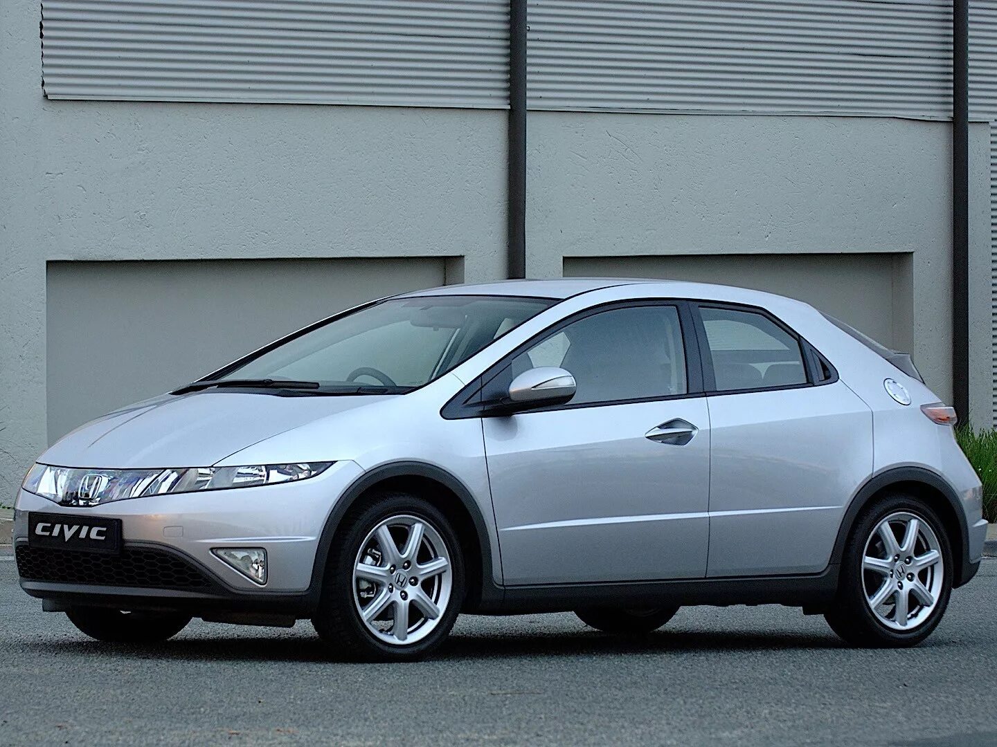 Хонда хэтчбек 2008. Honda Civic 8 хэтчбек. Honda Civic 2006 Hatchback. Honda Civic 2006 хэтчбек. Honda Civic 2008 хэтчбек.