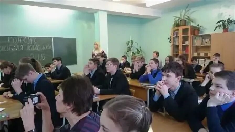 Музей крепостей в ивангороде. Ивангород школа 2. Школа номер 2 кингисепп. Старинный город на границы с эстонией. Сетевой город ивангород.