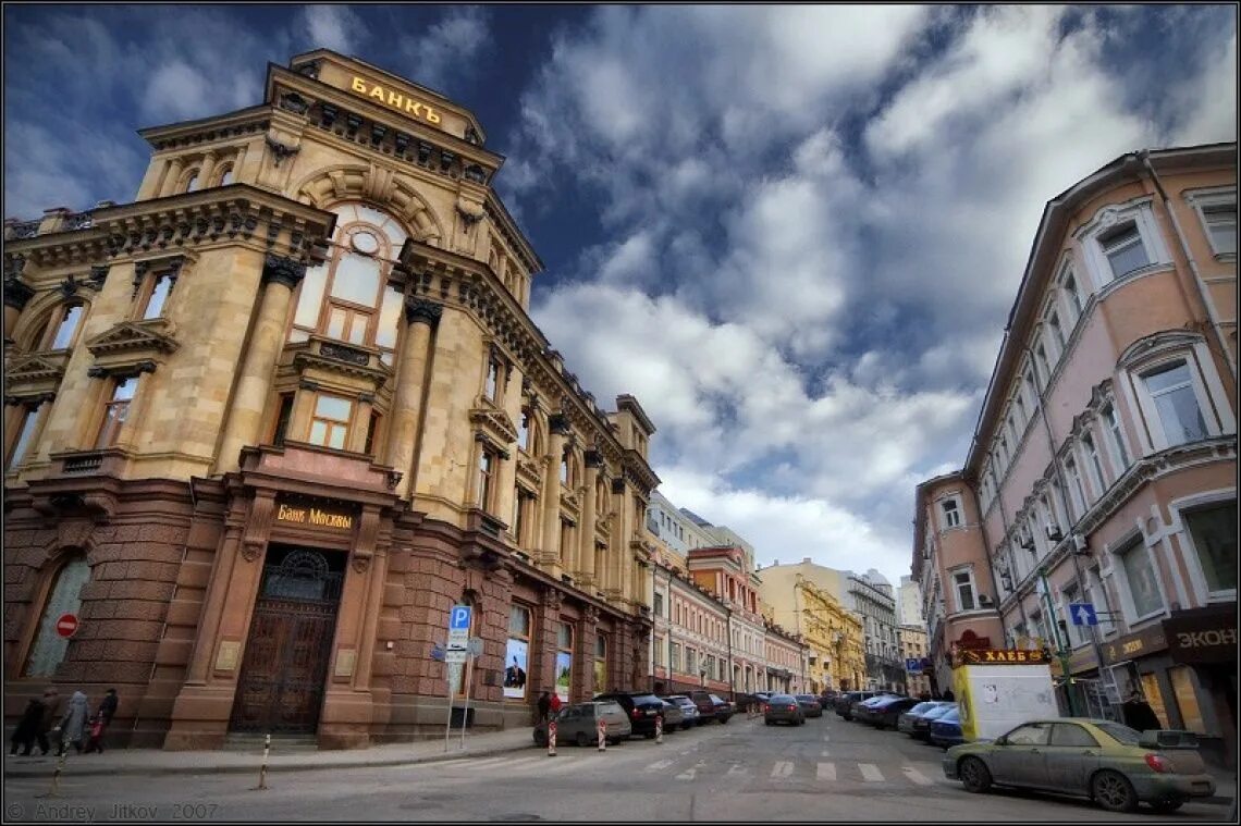 Арбат стрит москва. Улица старый арбат моска. Улица арбат в москве. Улица старый арбат. Арбат пешеходная улица.