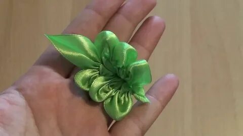 Как сделать листик из атласной ленты