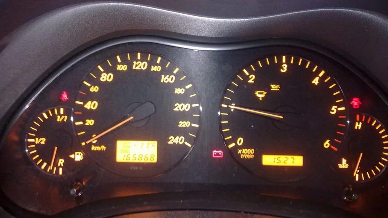 Почему загорается аккумулятор на панели приборов. Ваз 2115 индикатор акб. лампа аккумуляторная на панели приборов. лампочка генератора на панели. лампочка катализатора на приборке.