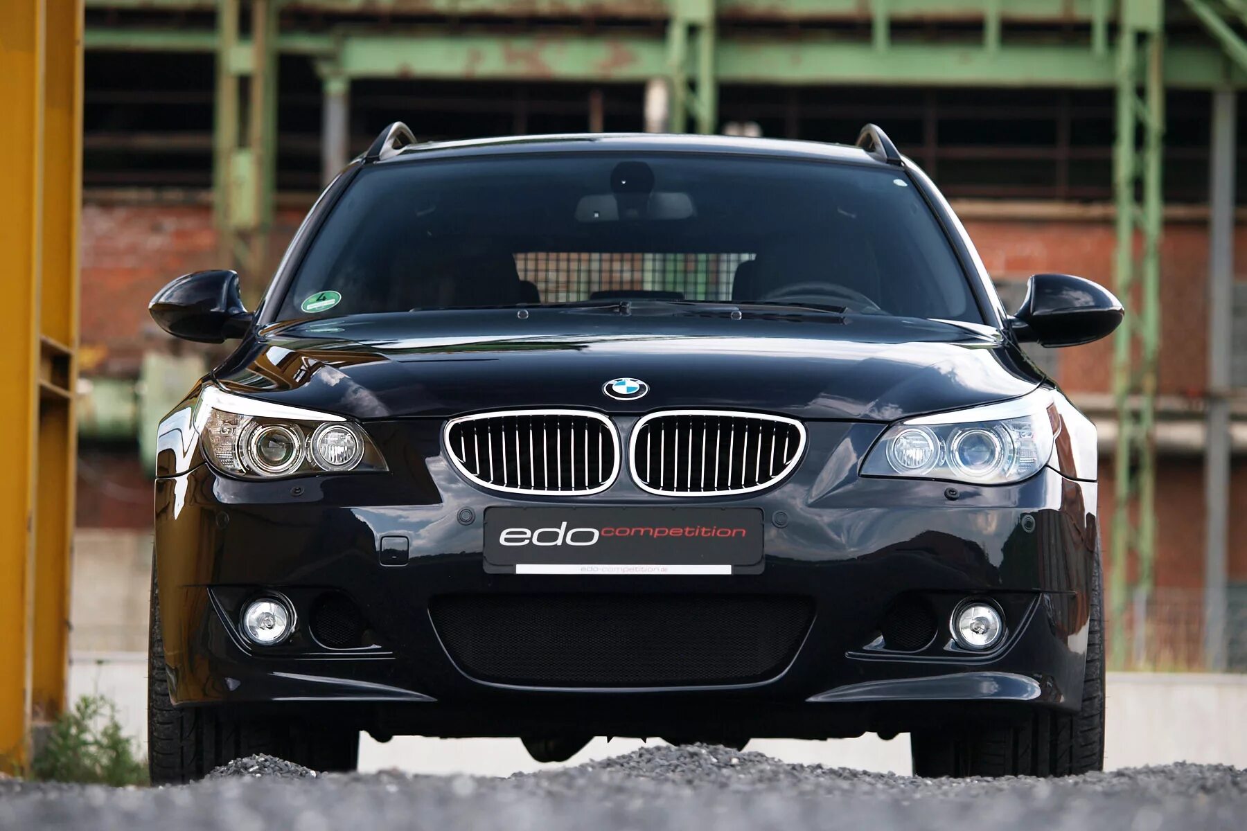 BMW m5 e60 спереди. БМВ м5 е69. БМВ 5 е60. BMW m5 e60 Dark.