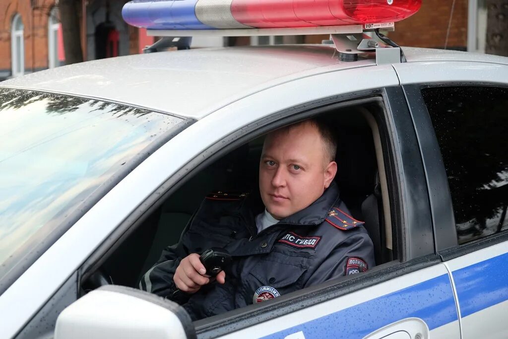 Полк дпс красноярск. Командир полка дпс самара. Дорожно постовая служба. Спецрота дпс. Большухин муром инспектор гибдд.