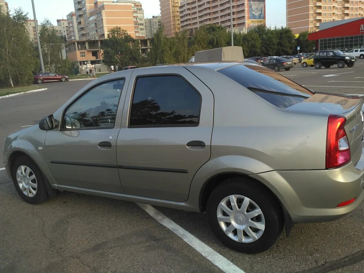 Рено логан 1 бежевый. Рено логан бежевый. 4. Рено логан беж 2010. Рено логан бежевый 2013.