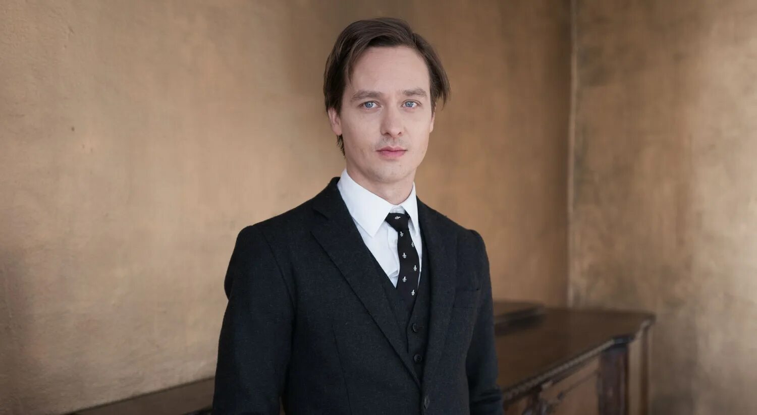 Том шиллинг. Tom schilling. том шиллинг 2025. том шиллинг 2025. том шиллинг 2025.