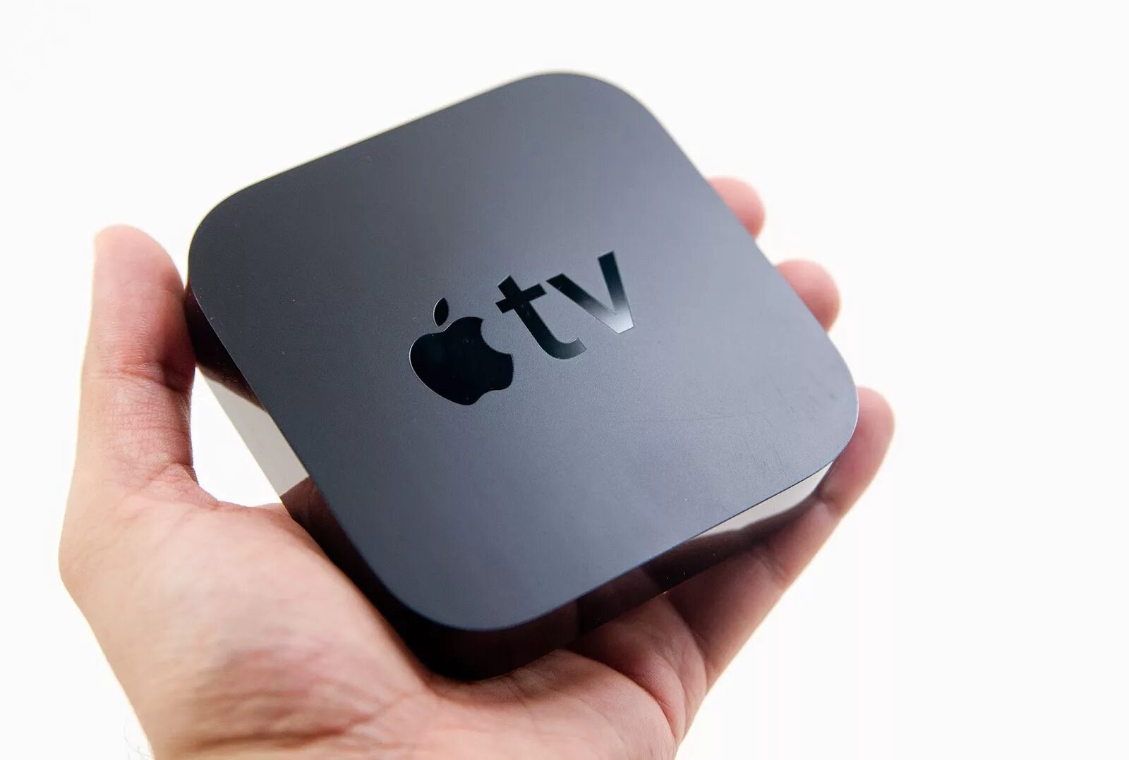 Apple tv 4k 64gb. Apple tv на плейстейшен. Macbook iphone airpods. Apple tv macbook. Apple tv 4k hdr 32gb.